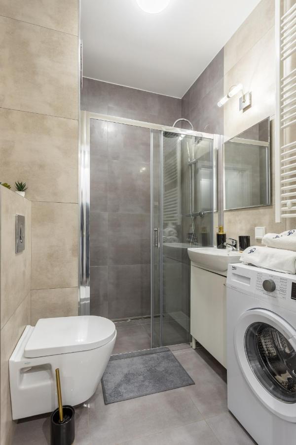 Golden Apartments Warsaw - Bright And Modern Apartments -Premium Building In Top Location- Solidarnosci Esterno foto